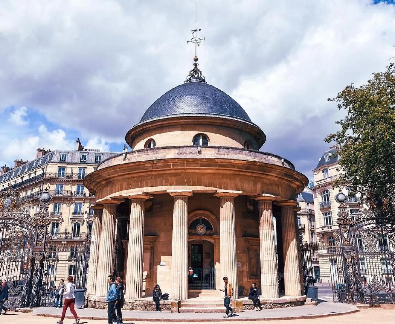 Royal Monceau - Hoche Apartman Párizs 0*,  Franciaország